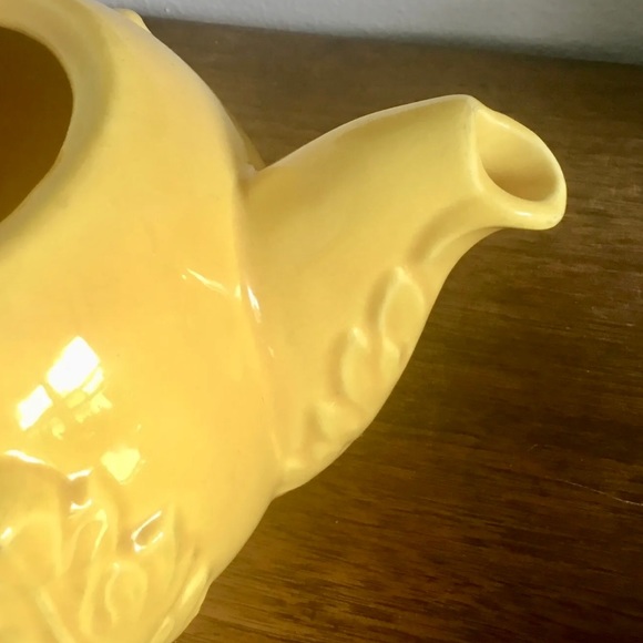Vintage Red Wing Pottery Teapot - Yellow No. 259 - Picture 9 of 14